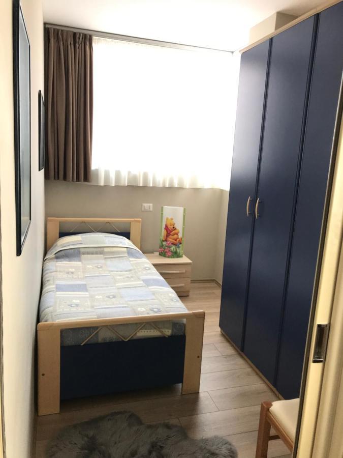 Home Away From Home Apartment Драч Екстериор снимка