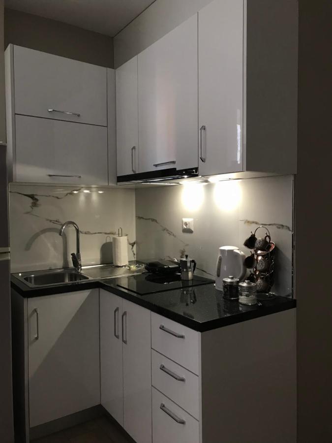 Home Away From Home Apartment Драч Екстериор снимка