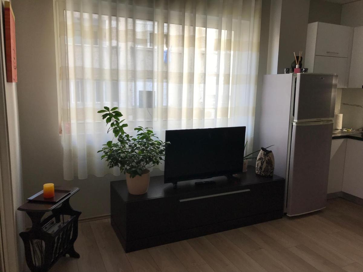 Home Away From Home Apartment Драч Екстериор снимка