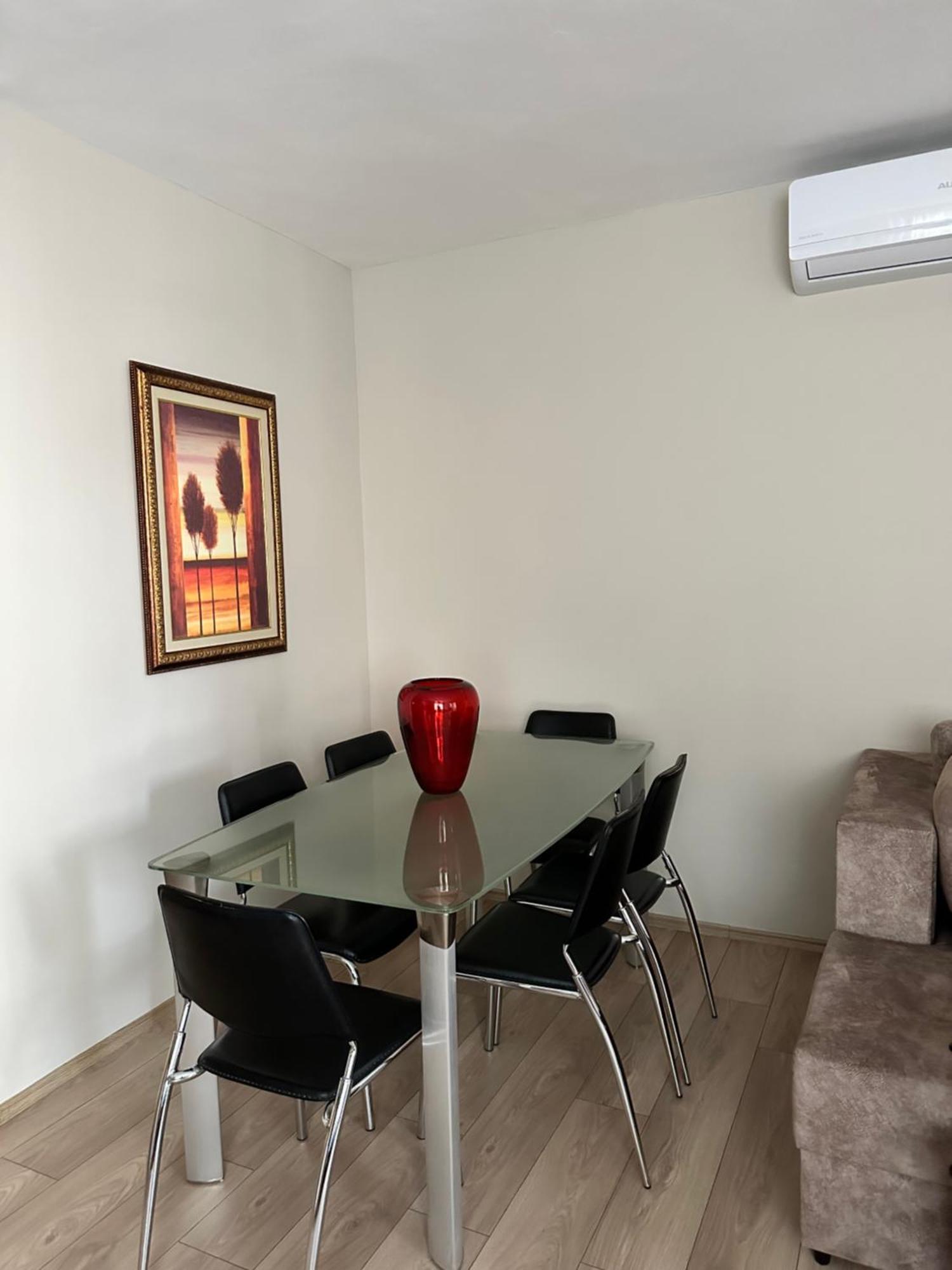 Home Away From Home Apartment Драч Екстериор снимка